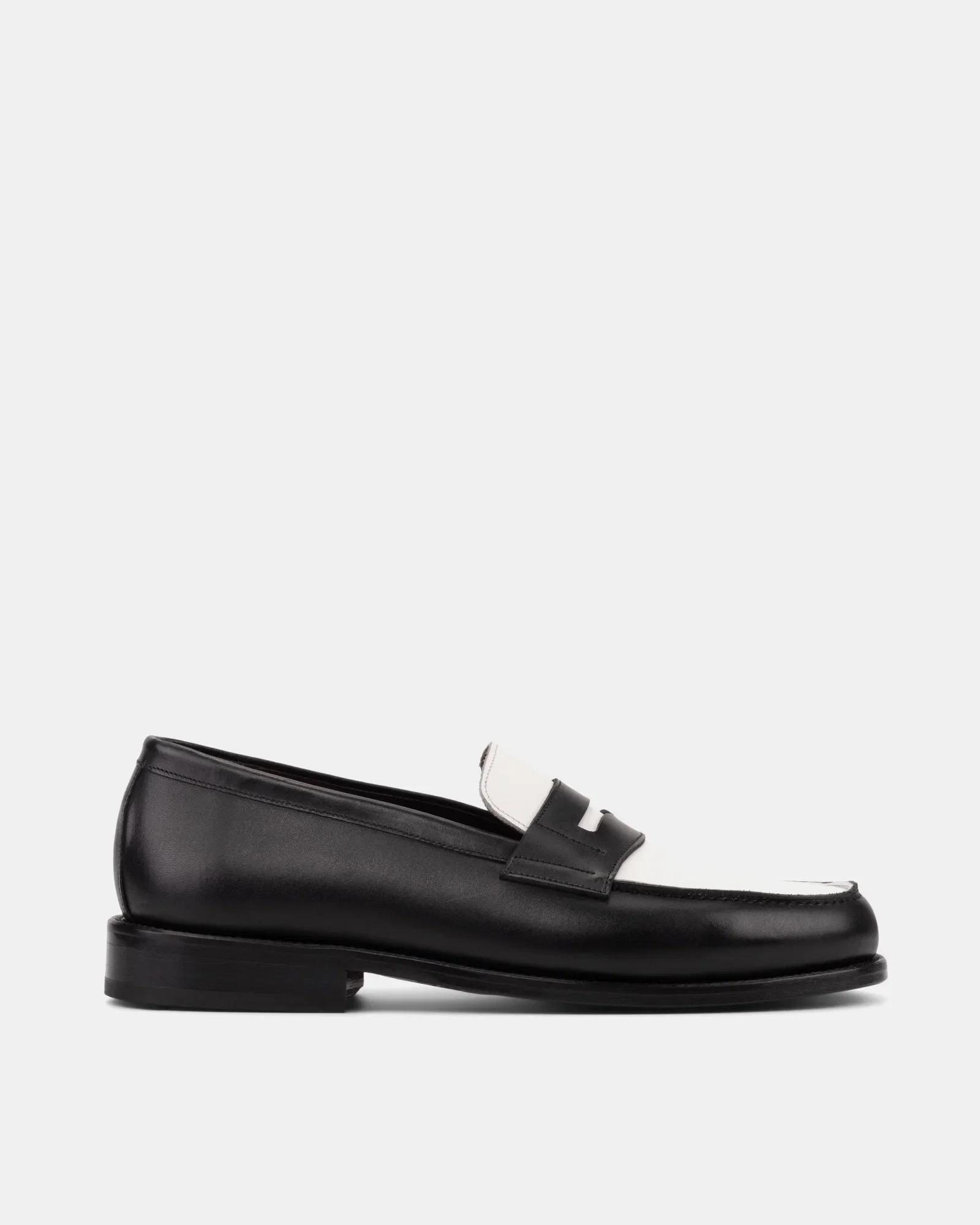 Image of Henry Black & White with half-rubber soles - 144