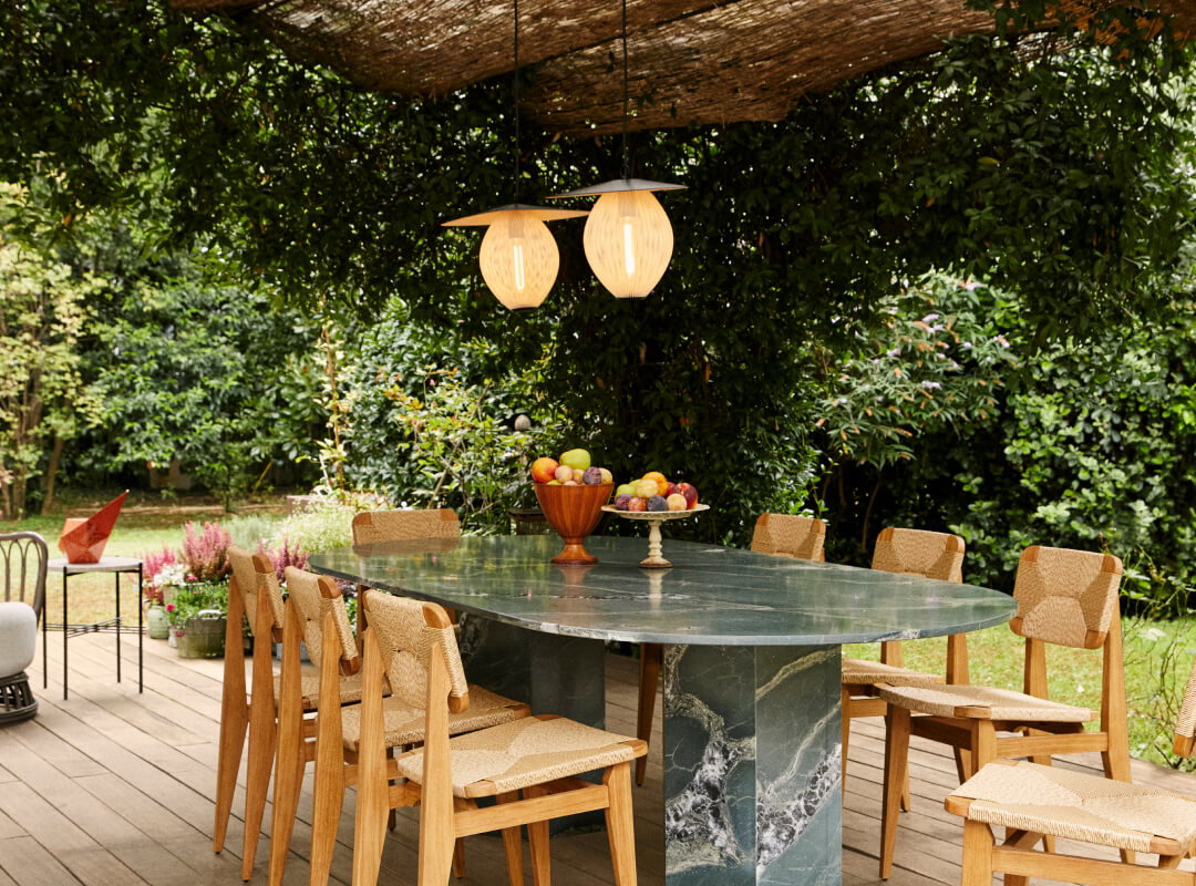 Outdoor Pendants & Chandeliers