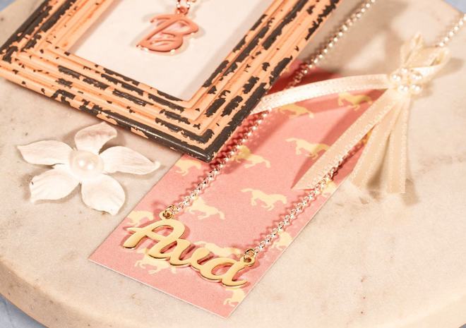 'Ava' name necklace