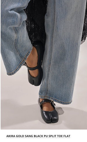 AKIRA GOLD SANG BLACK PU SPLIT TOE FLAT