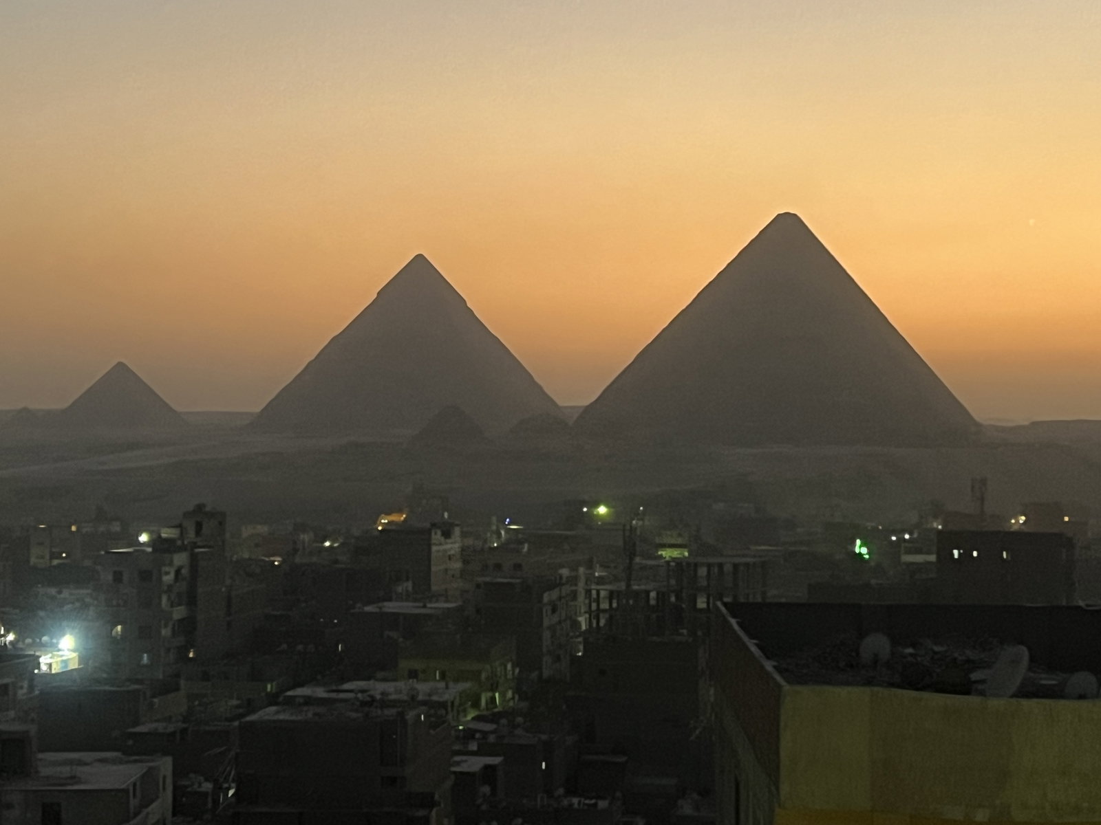 Pirámides de Egipto: Vuelos directos + 7 noches hotel con vistas por 230 euros