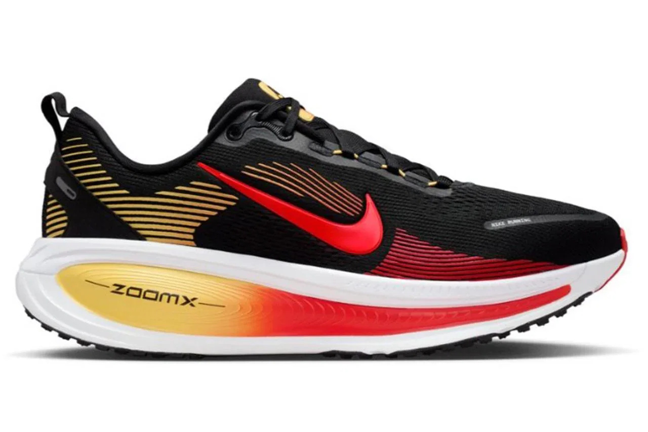Image of NIKE VOMERO 18