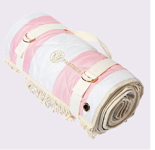 The Personal Everything Picnic Blanket Pink