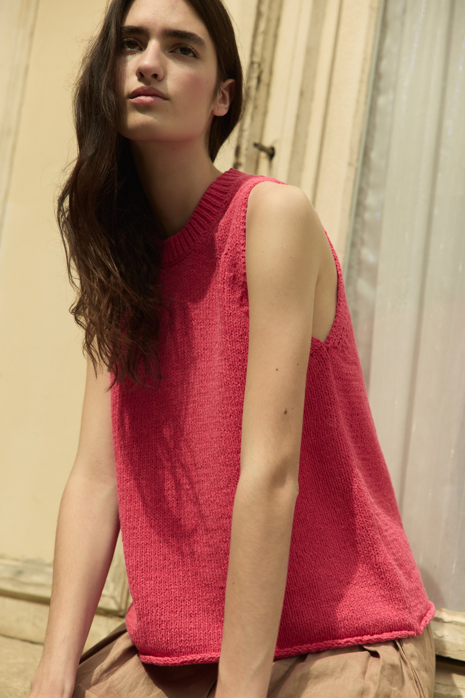 Cotton tape sleeveless top