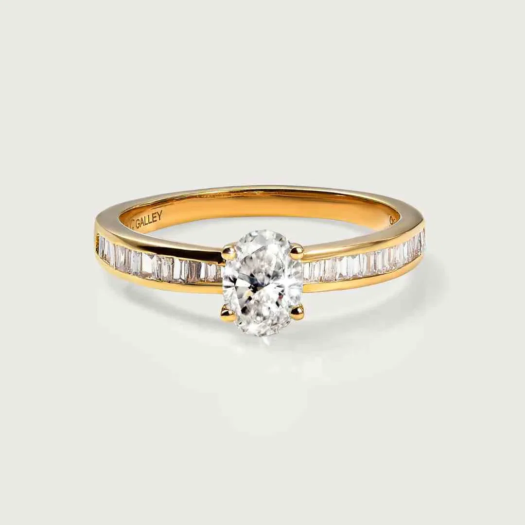Image of Versa Dynasty Oval Lab Grown Diamond Ring