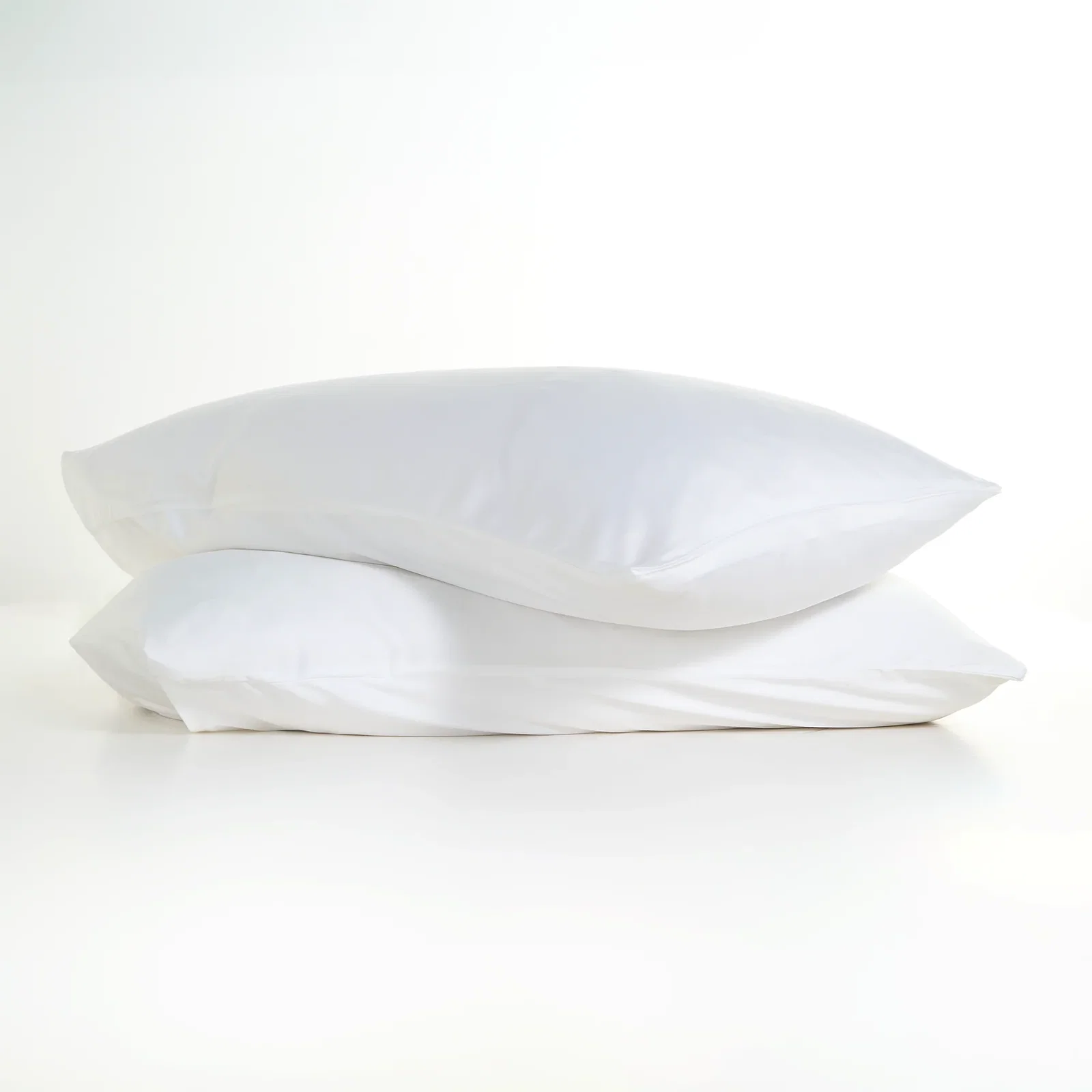  FURRFREE Bamboo Pillowcases - Pet Hair Repellent for Dogs/Cats Family