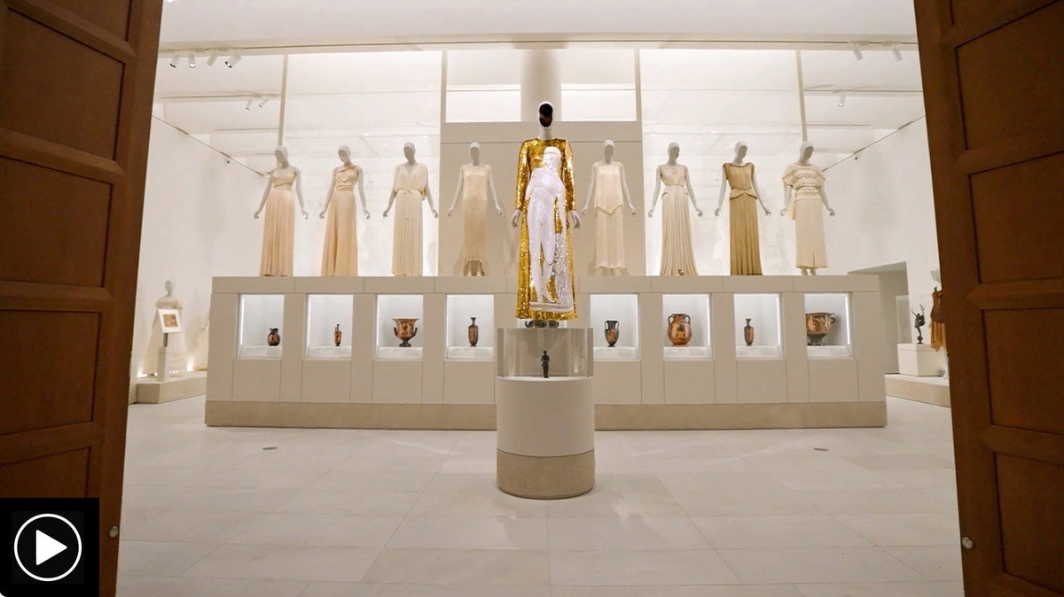 Virtual Tour: Costume Art