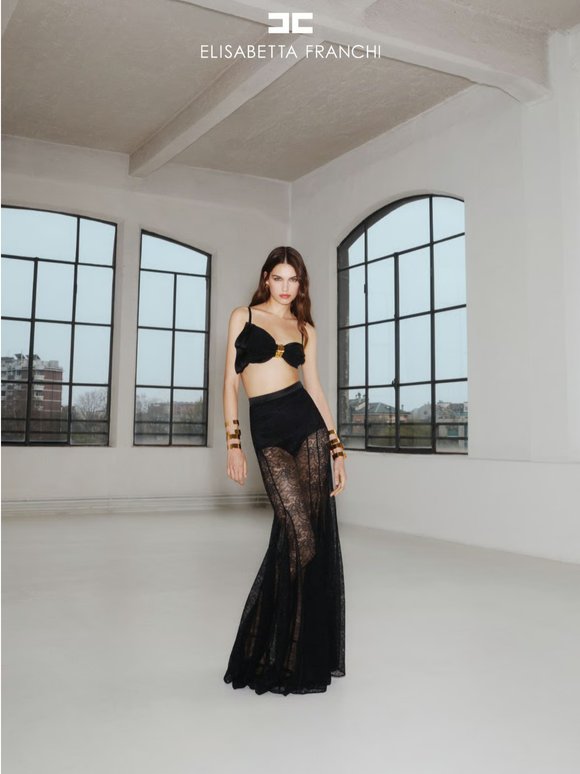 Sheer Details & Distinctive Style