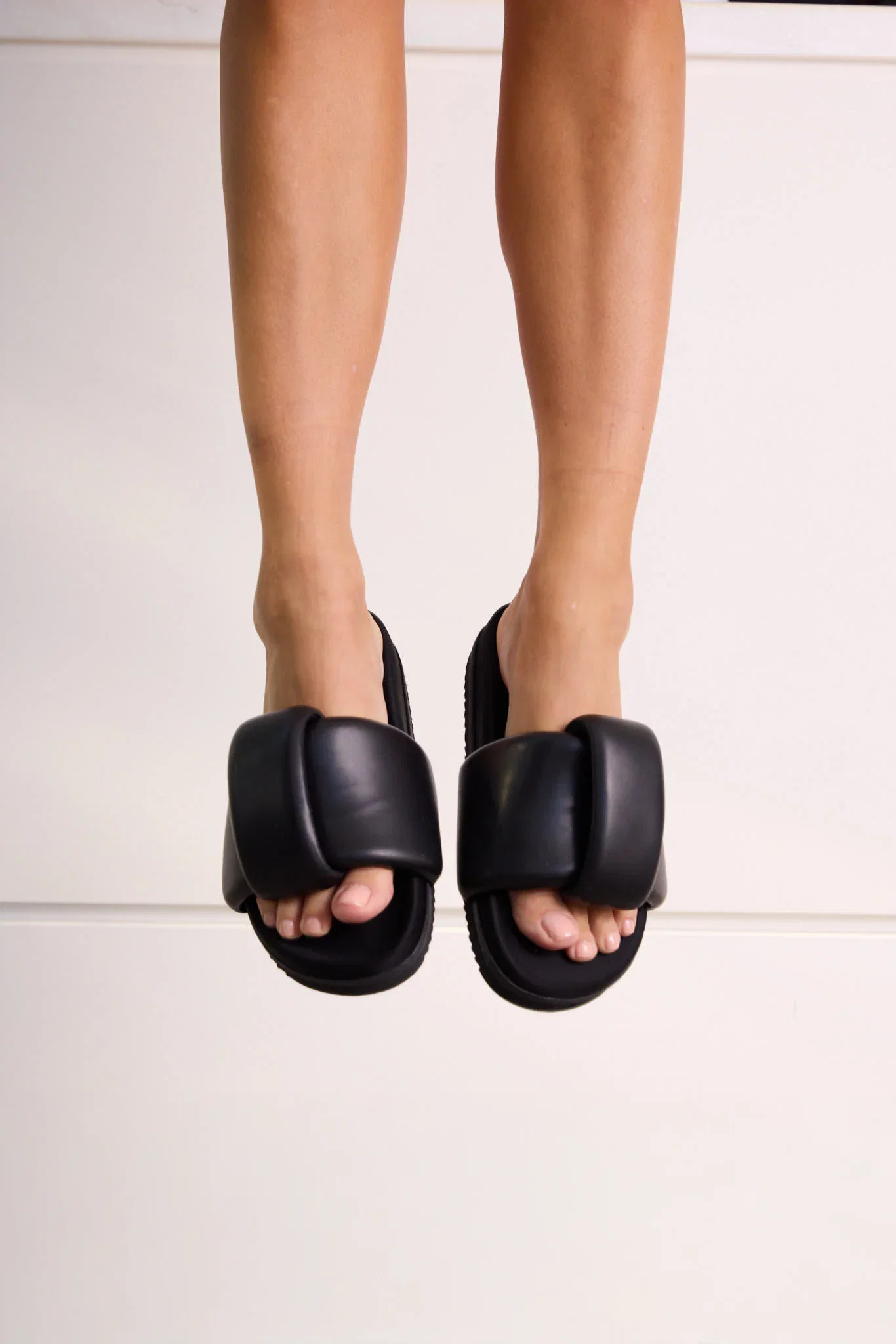 Image of PUFFED KNOTTY BLACK
