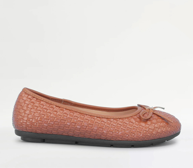 Basket Weave Ballerina EE Fit Pump - LJ971