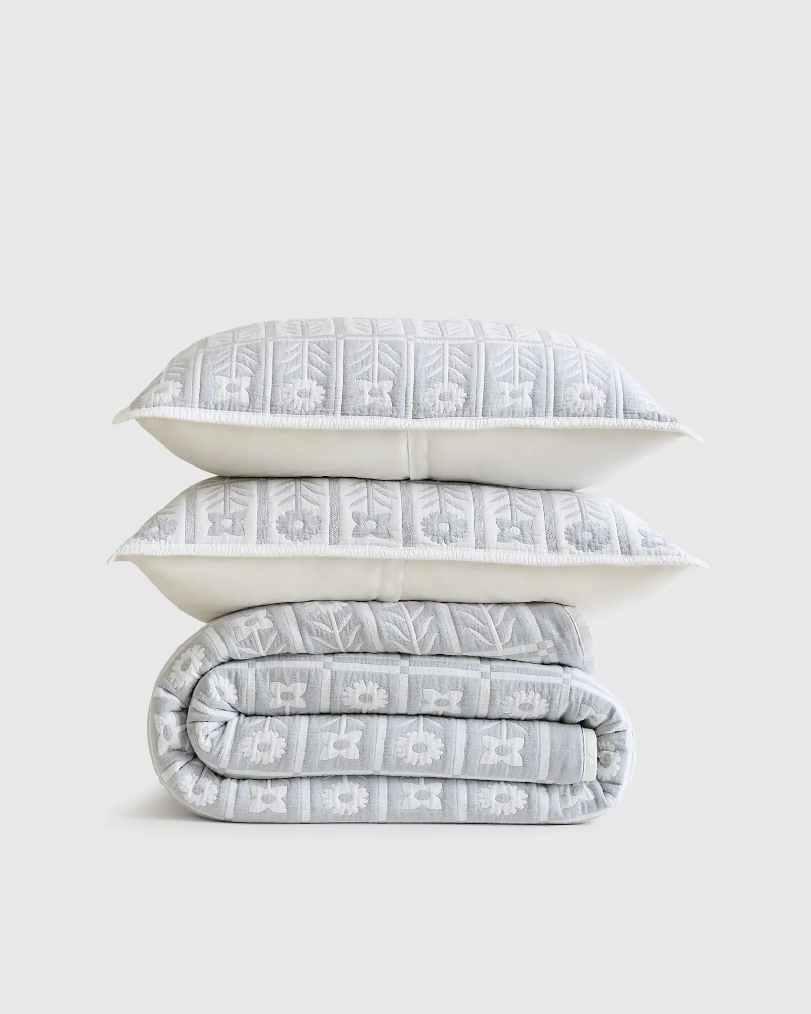 Organic Cotton Jacquard Floral Coverlet Set