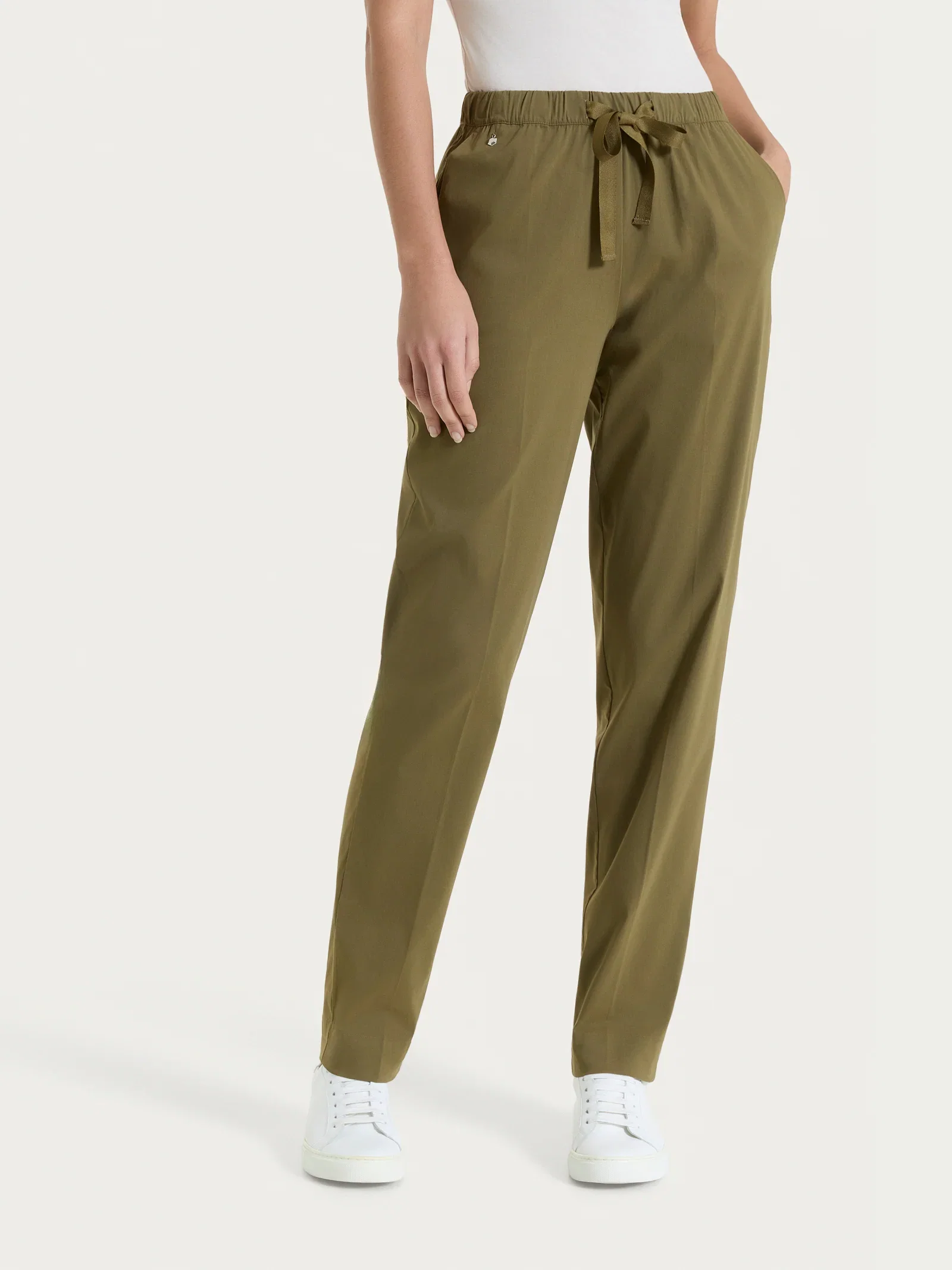 Image of Pantalone jogger con tasche in Super Fresh - Dark Olive