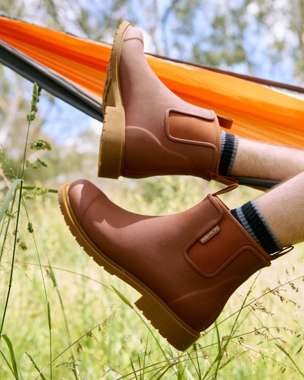 Relaxing the day away in Rust Bobbi 