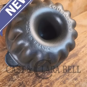 Cousances brand (Le Crueset) 12 Cup Fluted Style Cake Pan.