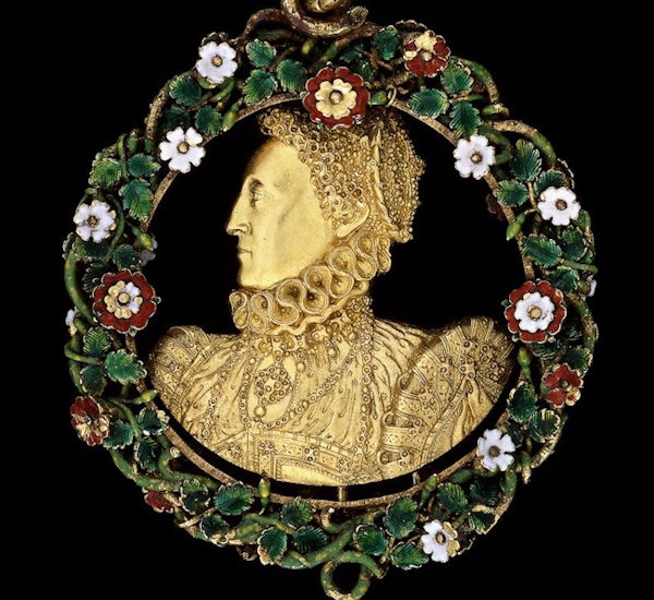 A gold and enamel medallion featuring the bust of Queen Elizabeth I surrounded by a wreath of flowers. – Read the Blog. 