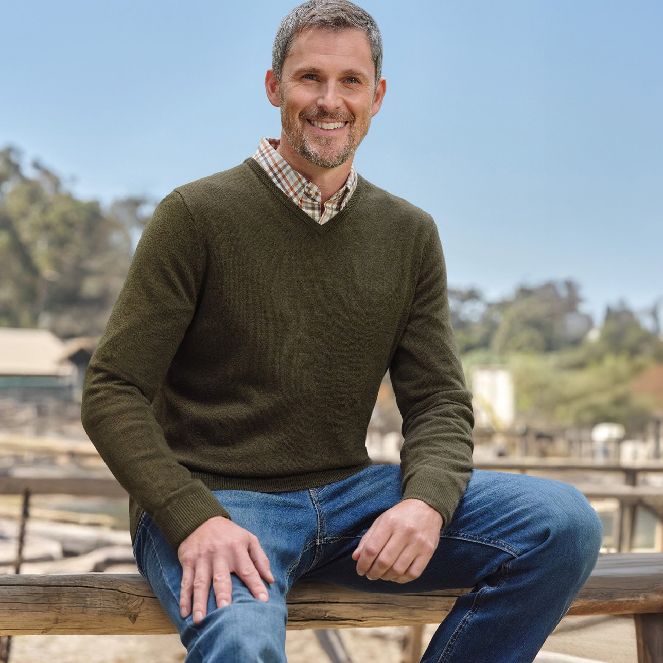 Cashmere & Merino Classic V Neck Knitted Jumper