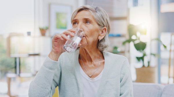 Canicule: un restaurant doit-il vous servir gratuitement de l'eau du robinet?