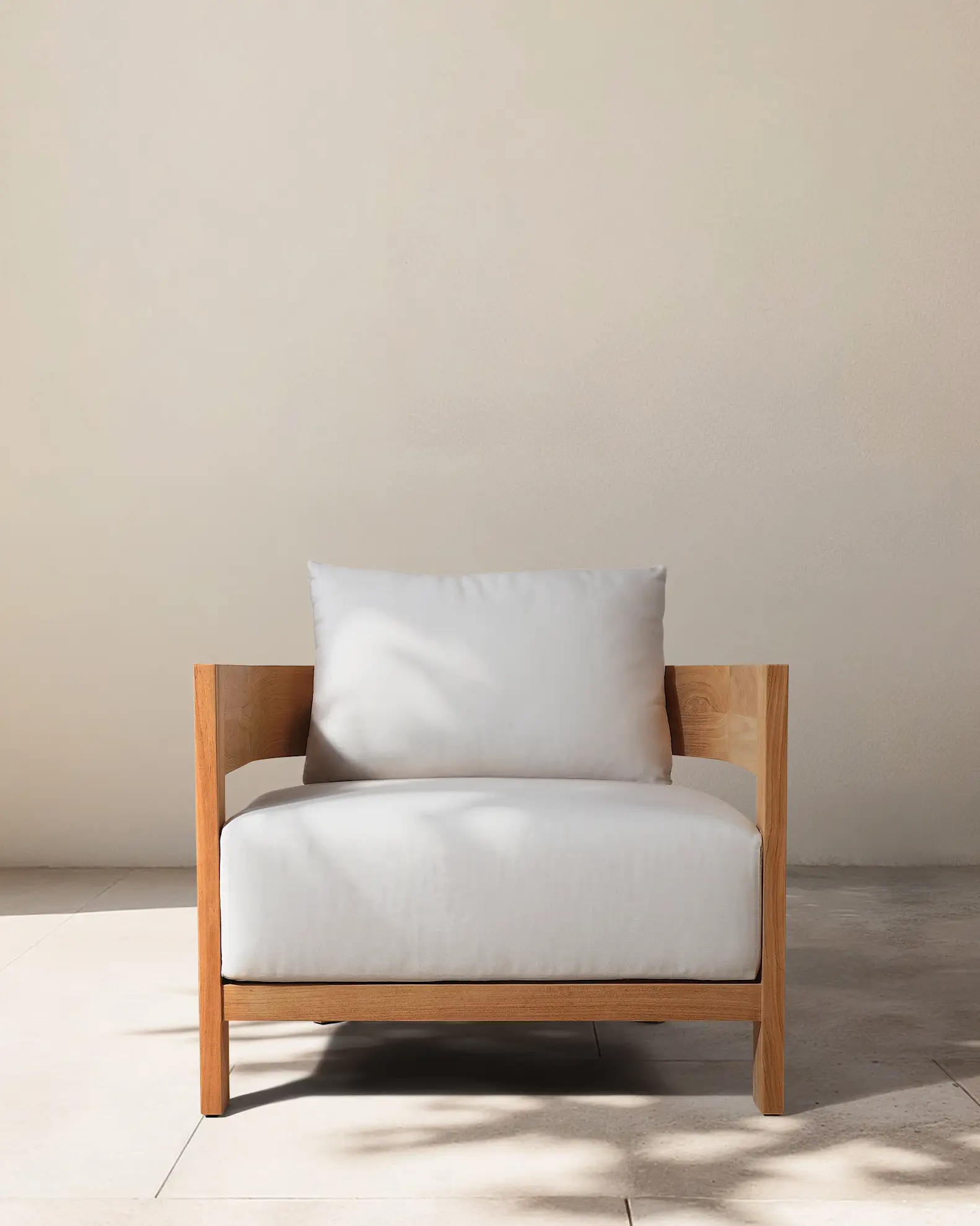 Curved Solid Teak Outdoor Lounge Chair