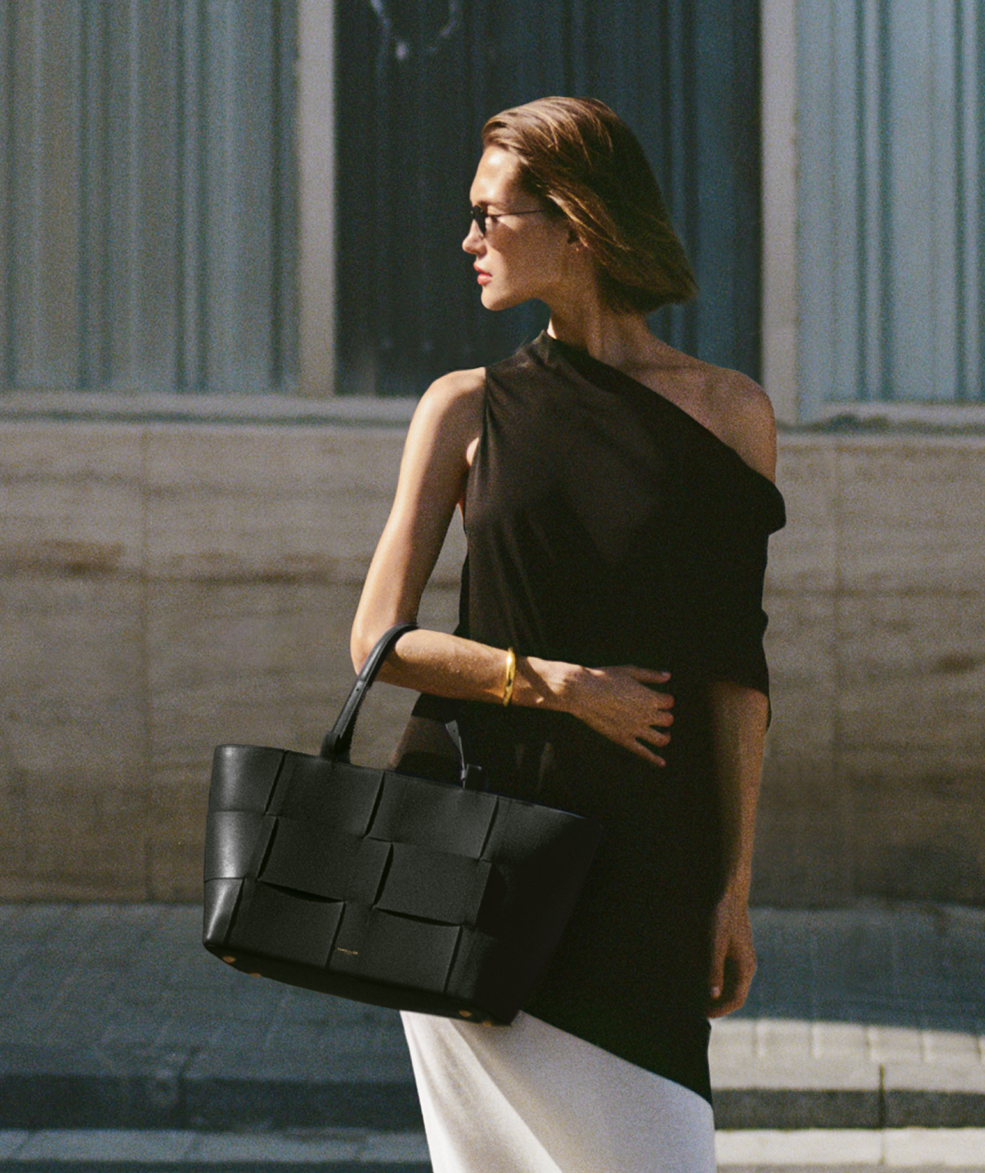 the florence black fine grain