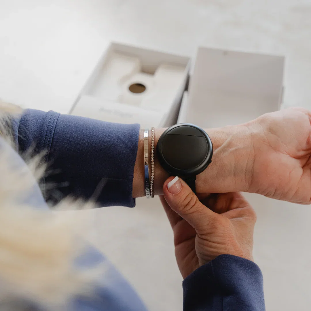 Image of Embr Wave  2 - Personal Temperature Control Wristband