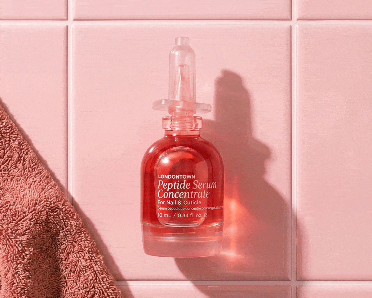 Peptide Serum Concentrate being displayed in use.
