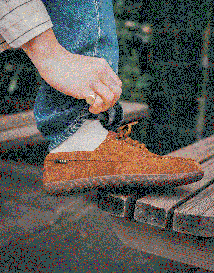 Wilton Driver 4-Eye Lace up Mid Brown Suede