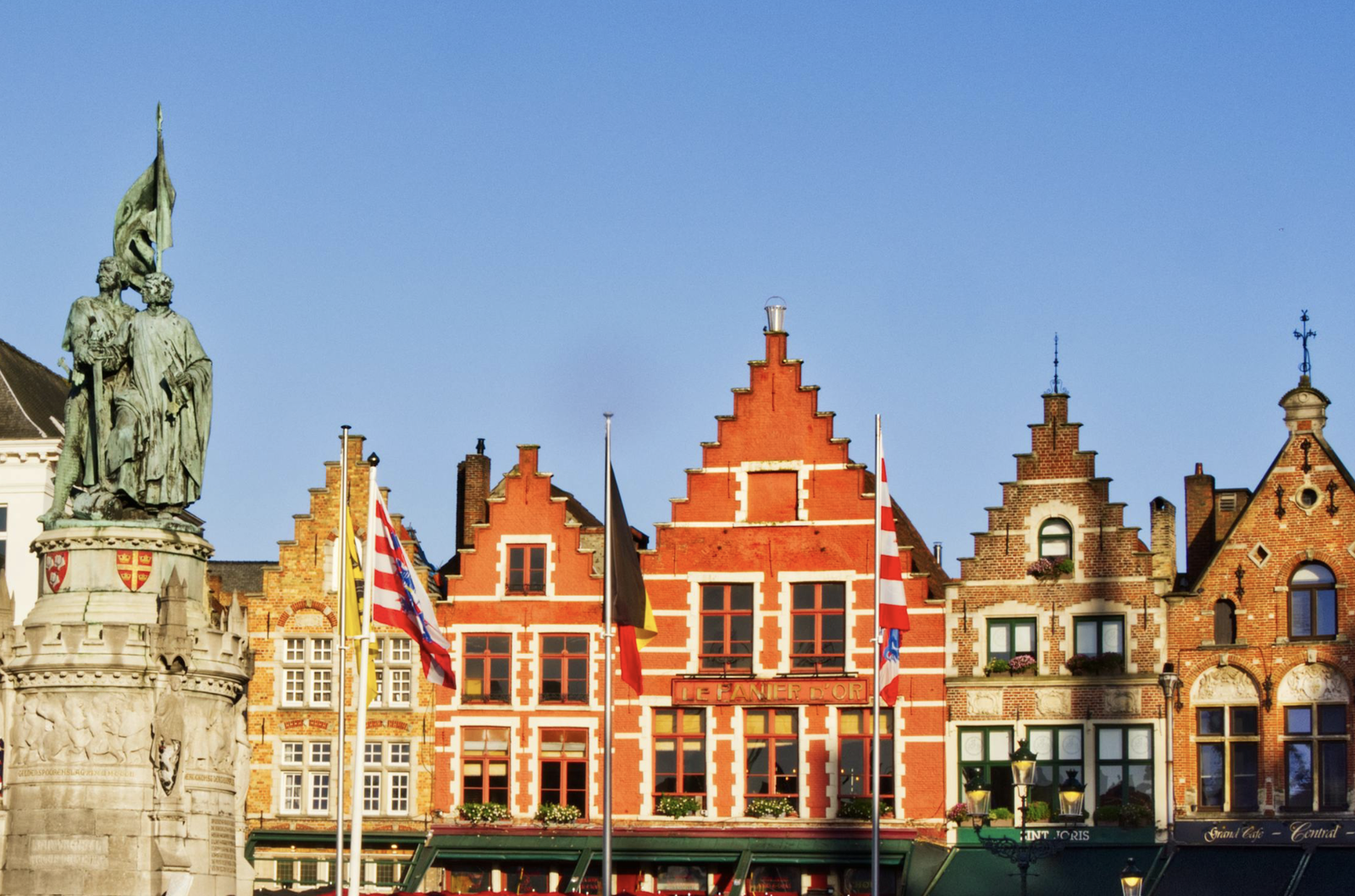 Brujas: vuelos + 5 noches por 199 euros
