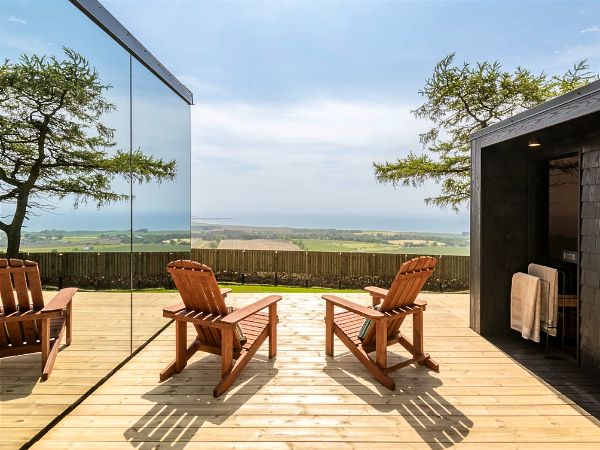 The View at Lahill Craig - private saunas + epic sea views