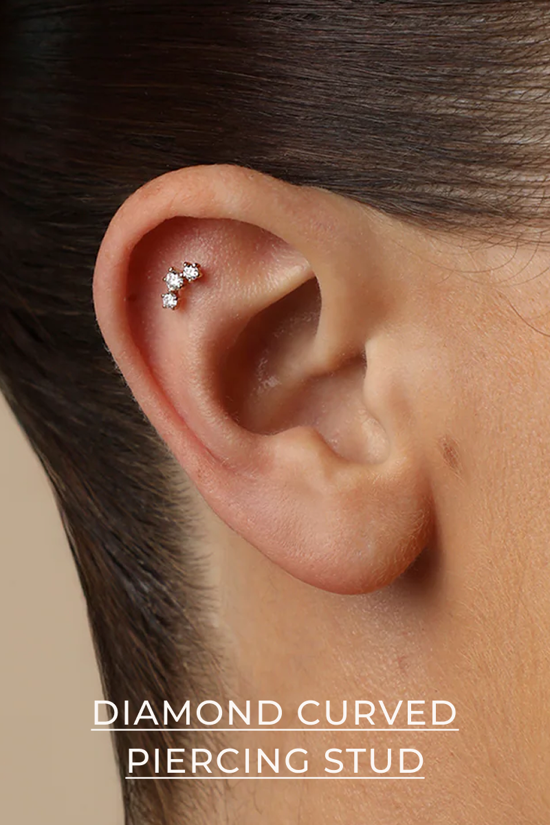 Curved square crystal titanium stud