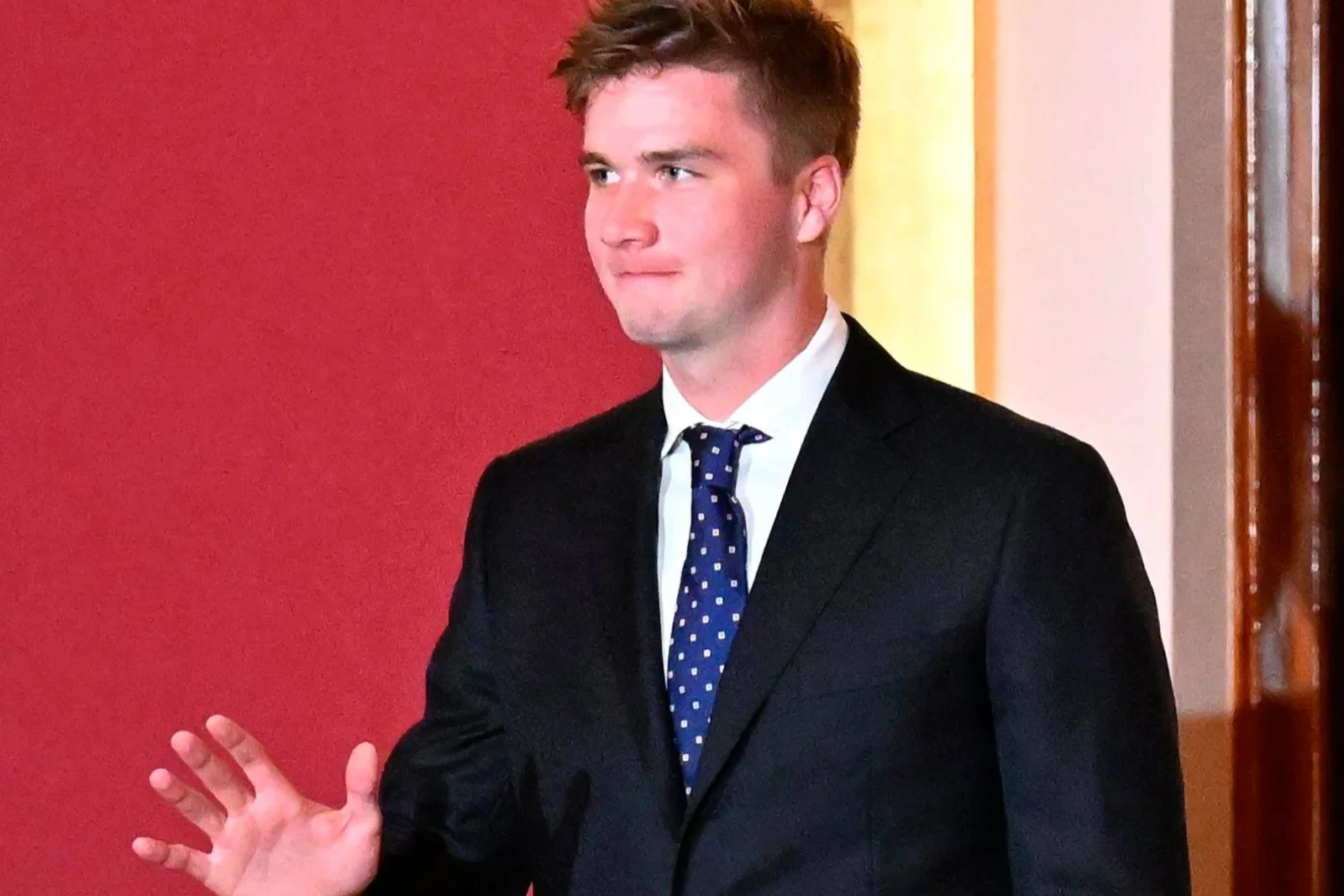 Prins Gabriël vervult eerste solo-opdracht voor het koningshuis tijdens Koningin Elisabethwedstrijd, als vervanger van Mathilde