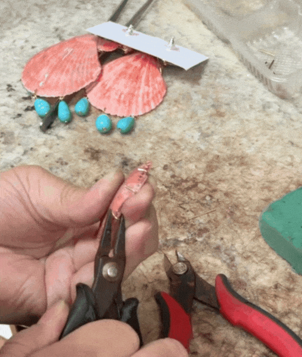 Cyrus earring tutorial