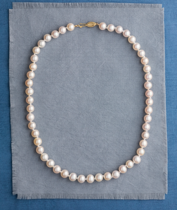Symbols of wisdom and organic beauty, browse lustrous pearls and birthstone jewelry.
