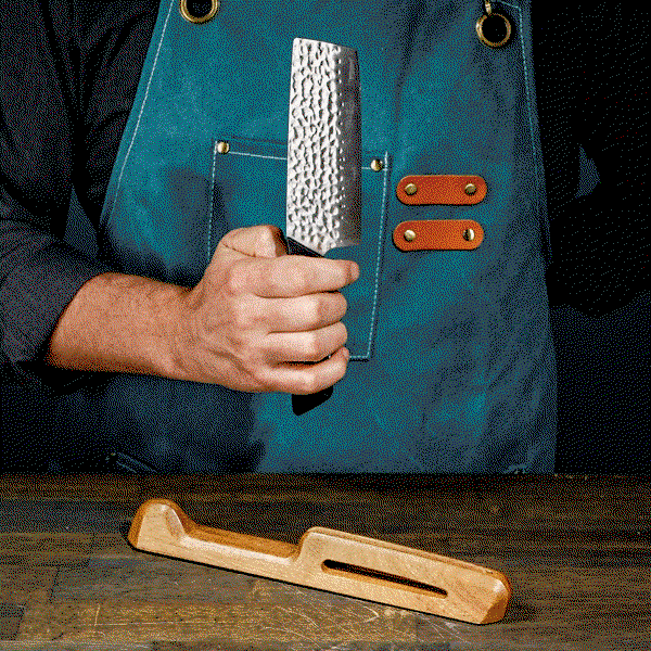 < GIF of Nakiri Knife >