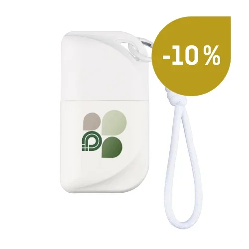 Contenitore bianco con logo verde e beige e laccio bianco con etichetta gialla '-10%'