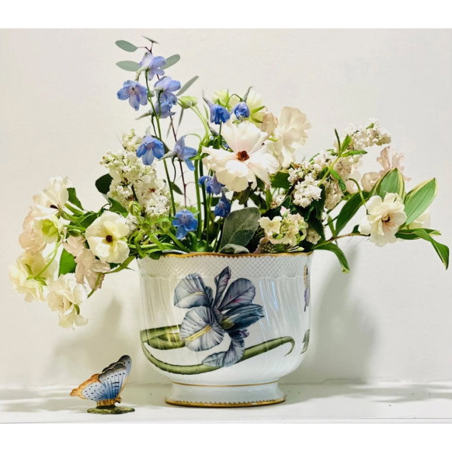 Round Cachepot (Blue Flower W/Butterfly) 7.5