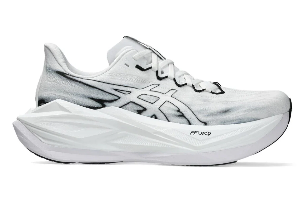 Image of ASICS SUPERBLAST 3