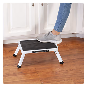 370565 Foldable step stool 