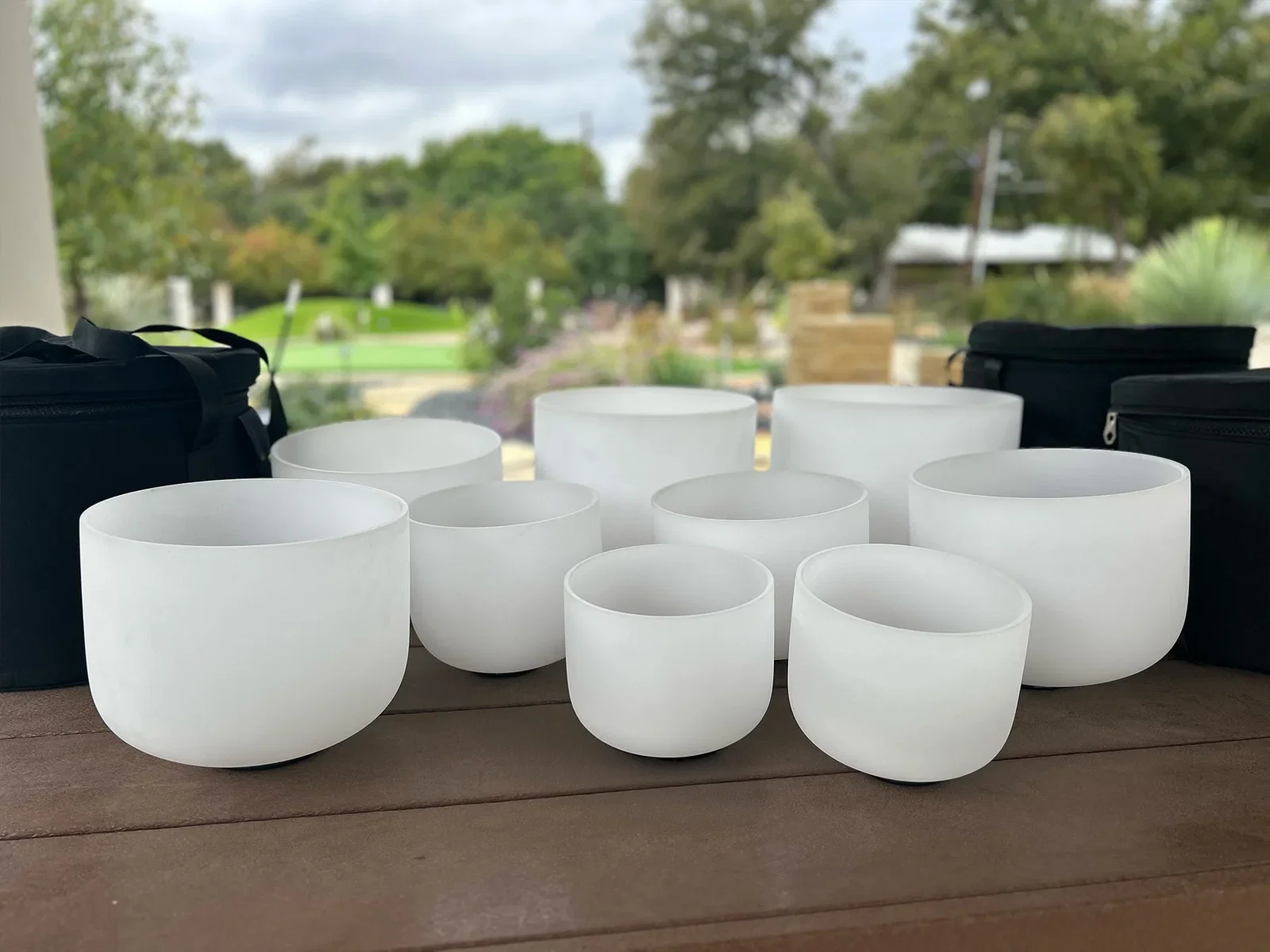 9-Bowl C Major Scale Frosted Crystal Singing Bowl Set with Binaural F
