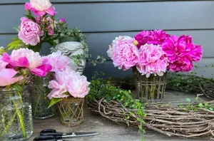 The 10-minute decor trick that anyone who adores peonies really needs to see