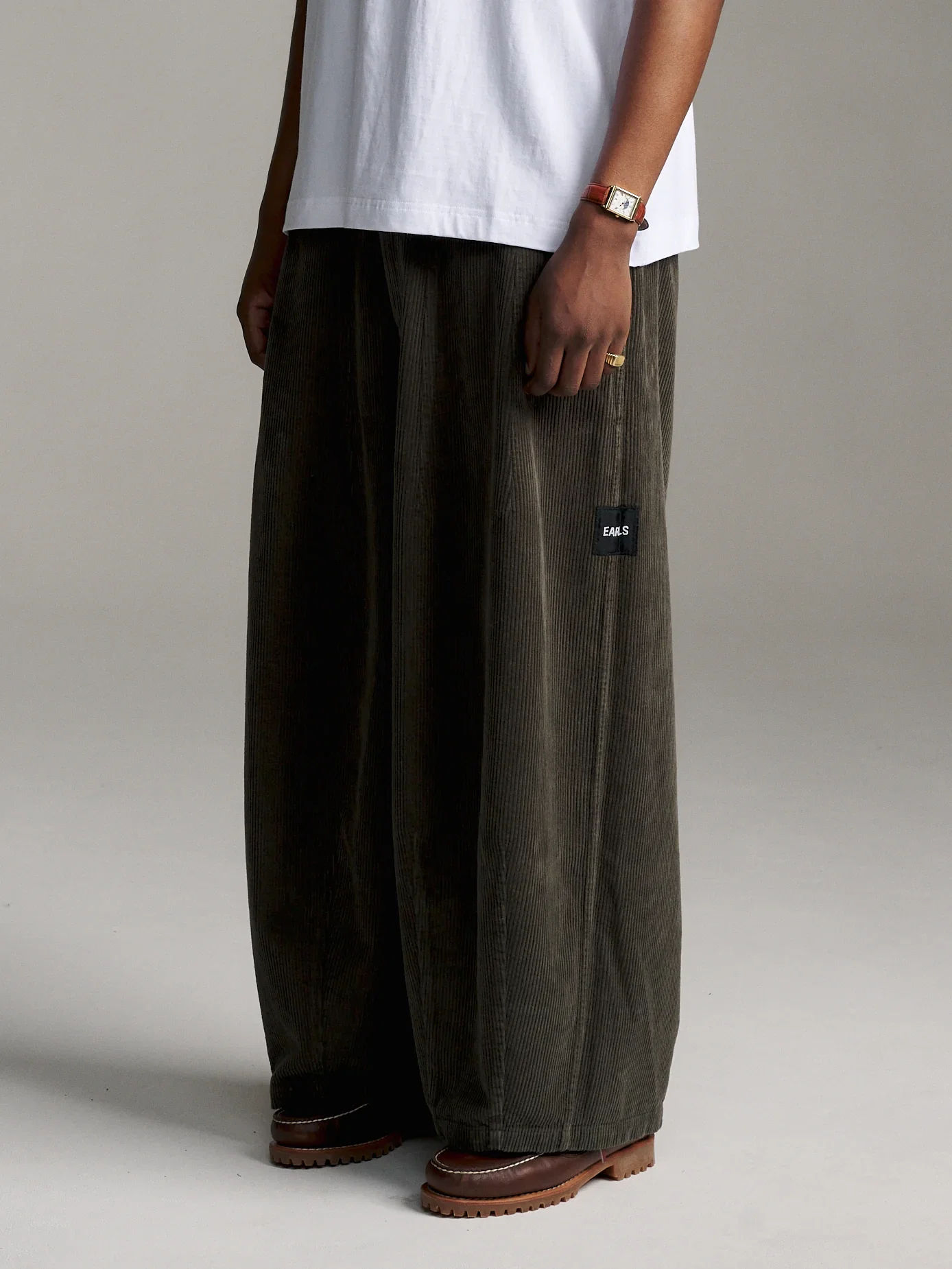Image of Relax Cord Pant - Khaki