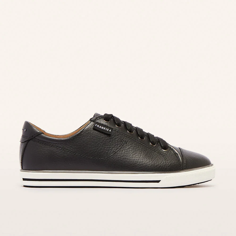 Image of Nat III Black/White