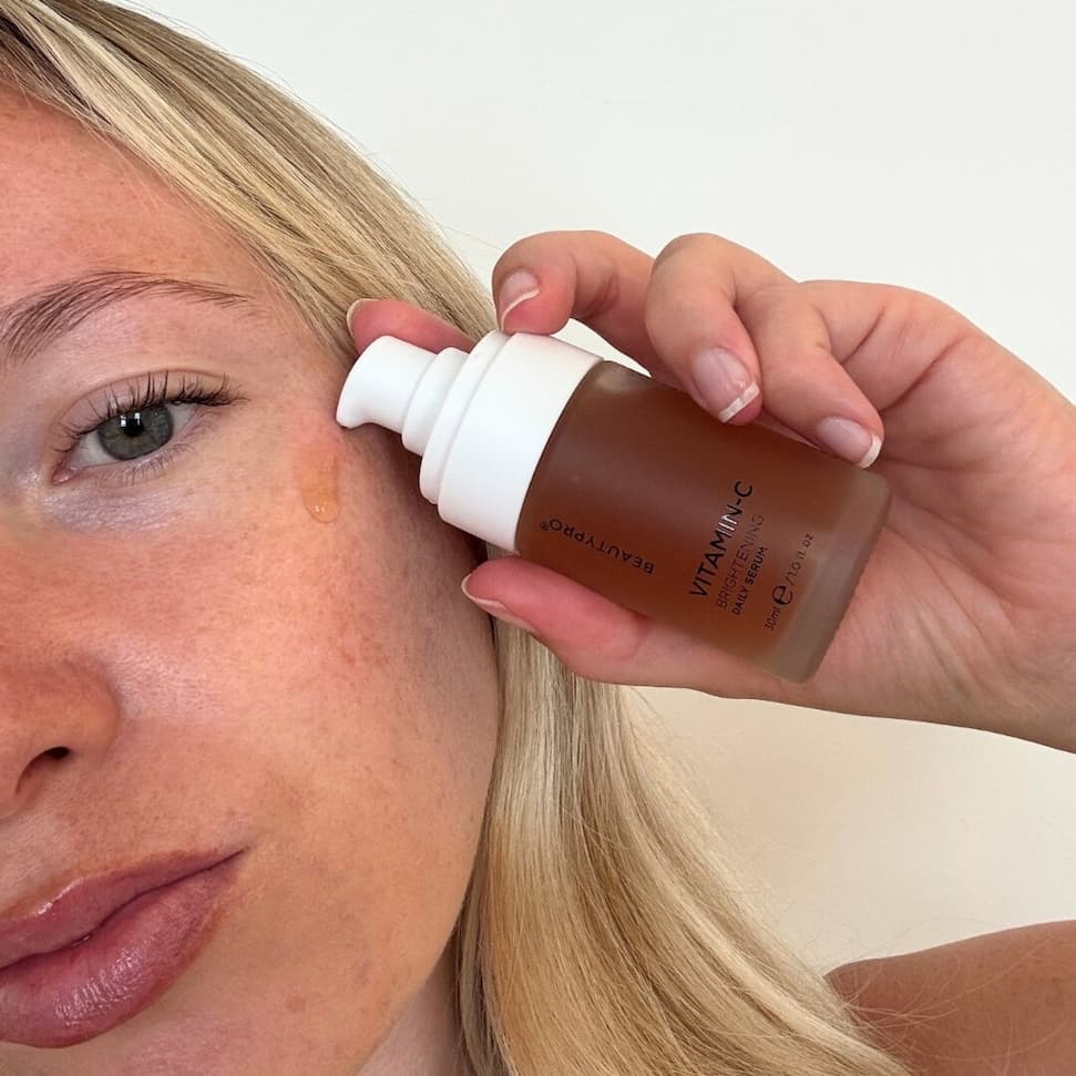 BEAUTYPRO Vitamin C Serum lifestyle