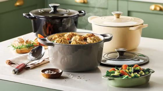 Browse cast iron dutch oven image