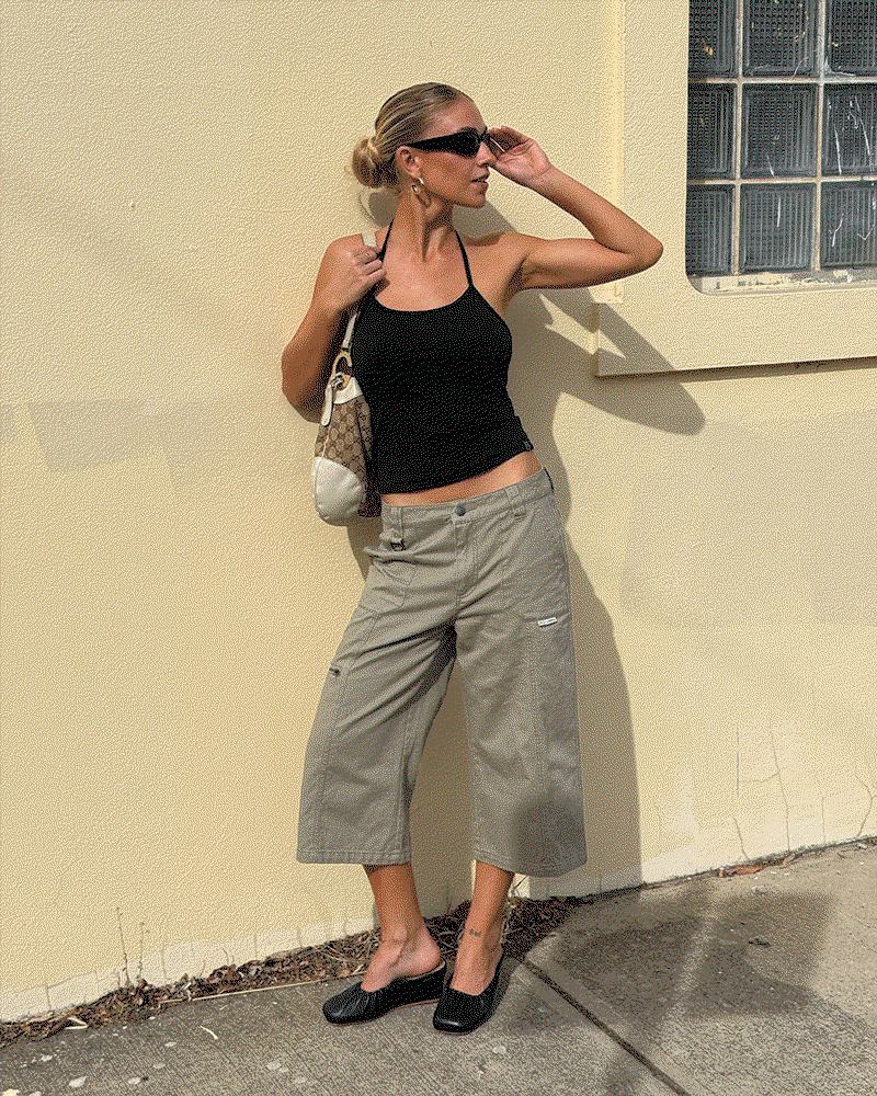 It Gyrl Low Rise Capri Cargo Pant