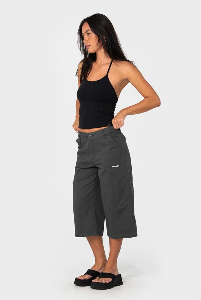 It Gyrl Low Rise Capri Cargo Pant