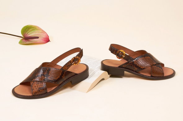 Sandales plates écaille python marron