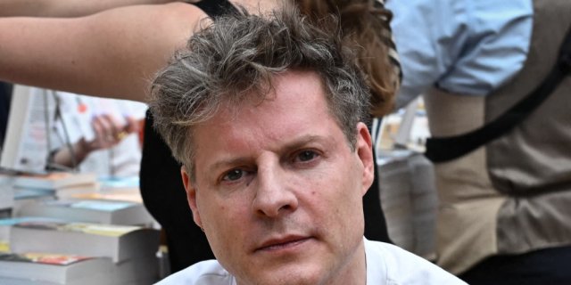 Matthieu Delormeau mère mis dehors