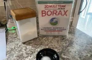 The brilliant, 5-minute reason she mixes borax and sugar