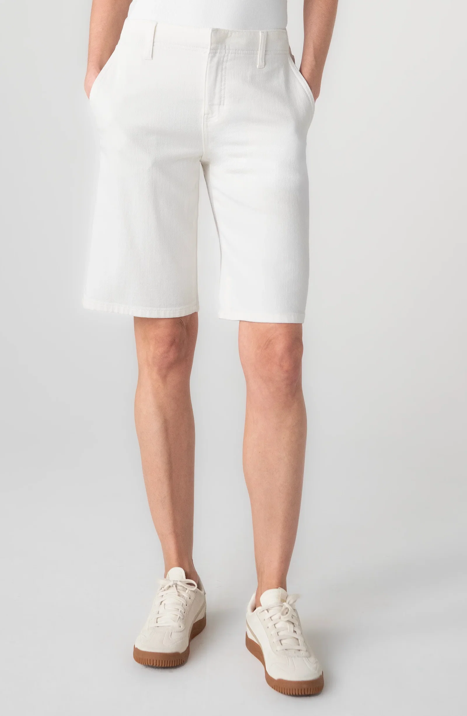 Image of THE WEEKENDER RELAXED SHORT
