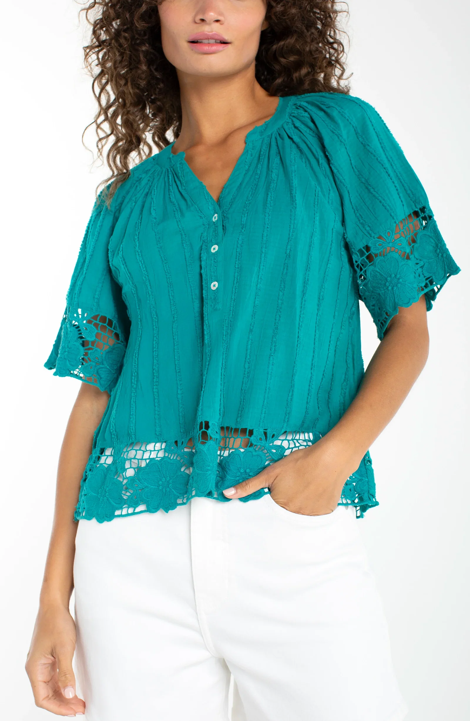 Image of SHORT SLEEVE WOVEN TOP WITH LACE